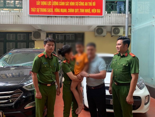 Đối tượng bắt cóc trẻ em tại Long Biên từng xuất hiện ở khu vực - Ảnh 4.