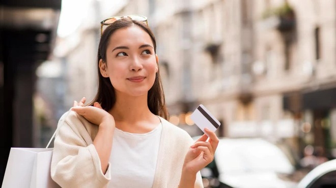 C&aacute;ch quản l&yacute; tiền hiệu quả khi đi du lịch - Ảnh 2.