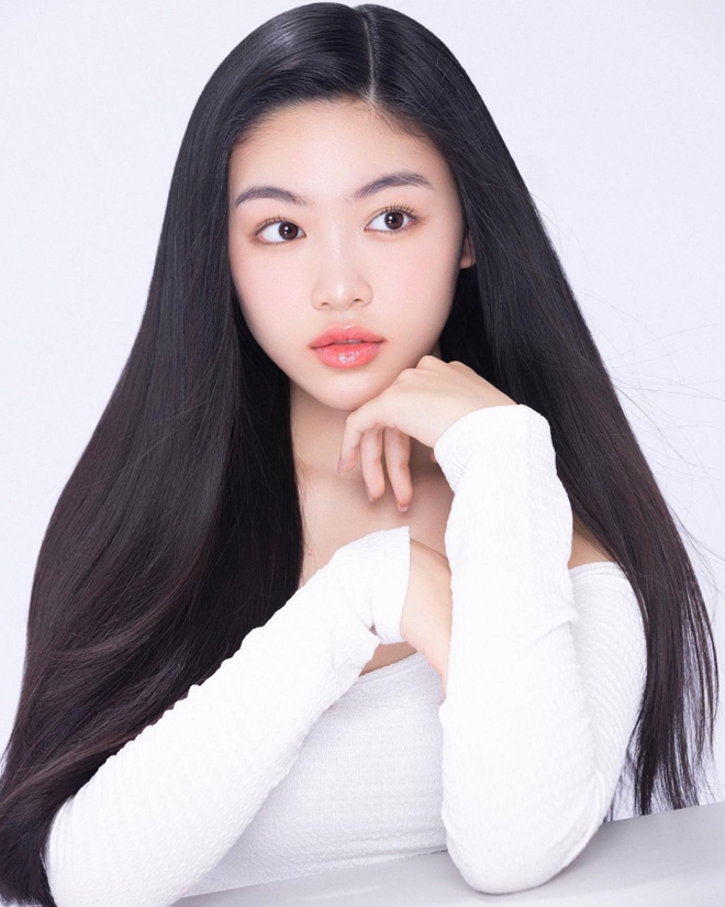 Lọ Lem ng&agrave;y c&agrave;ng sắc n&eacute;t, thần th&aacute;i hiện tại thế n&agrave;o m&agrave; netizen nhận x&eacute;t b&ugrave;ng nổ visual? - Ảnh 2.