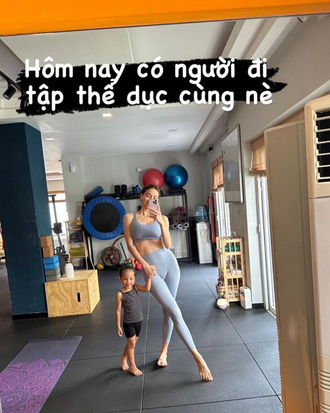 Những nh&oacute;c tỳ nh&agrave; sao Việt được thừa kế đ&ocirc;i ch&acirc;n d&agrave;i từ mẹ - Ảnh 3.