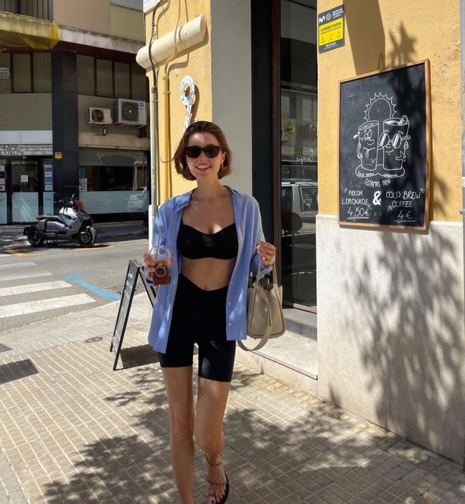 N&agrave;ng mẫu ảnh người Ph&aacute;p g&acirc;y thương nhớ với style tối giản, thanh lịch, c&agrave;ng ngắm c&agrave;ng muốn học theo - Ảnh 3.