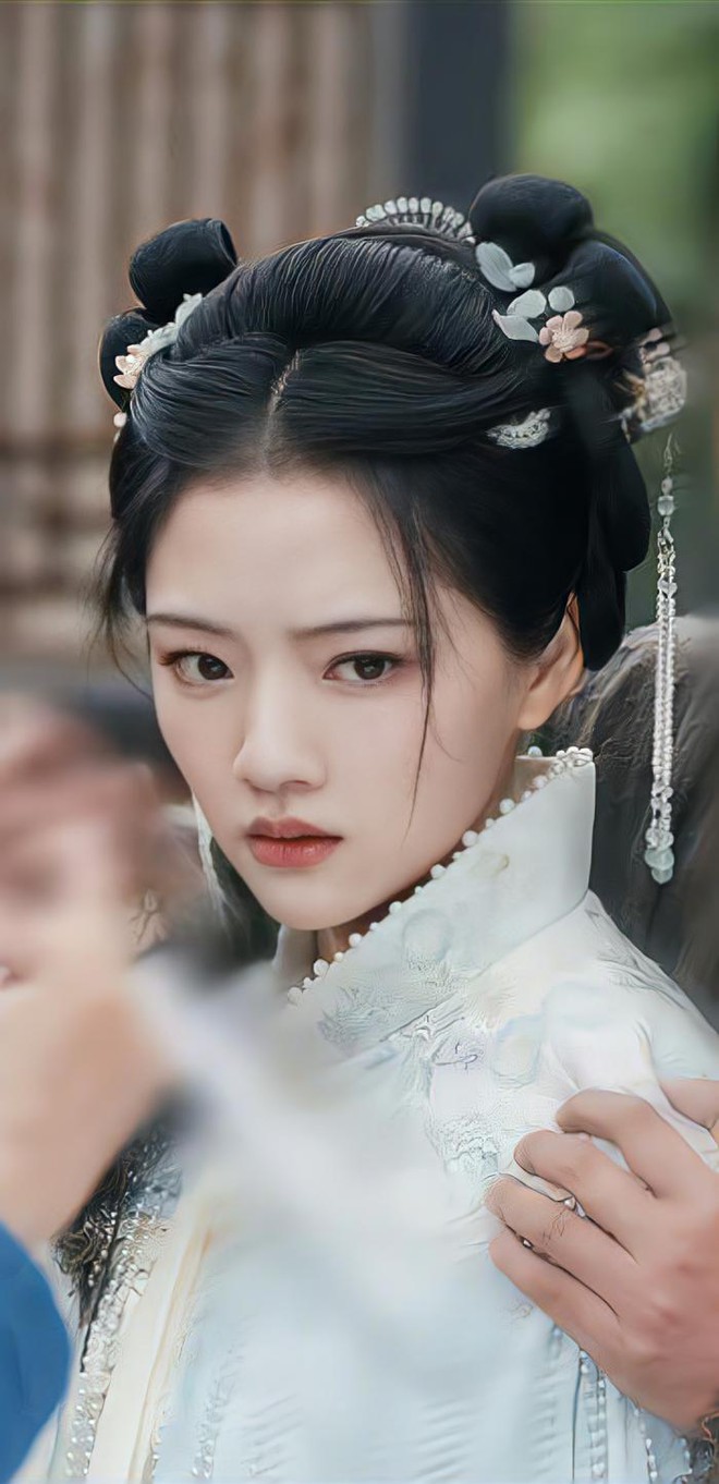Nữ chính cổ trang xấu nhất 2023 tái xuất quá đẹp, fan khen có tướng phu thê với mỹ nam Trường Tương Tư - Ảnh 9.
