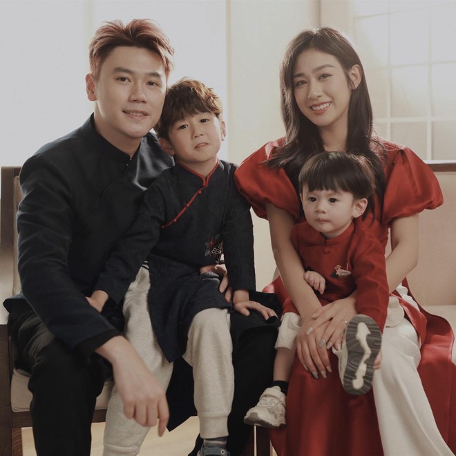 Cậu b&eacute; lớp 1 viết văn tả mẹ tập boxing, bố ăn m&igrave; t&ocirc;m, đọc c&acirc;u kết d&acirc;n t&igrave;nh &ocirc;m bụng cười - Ảnh 2.