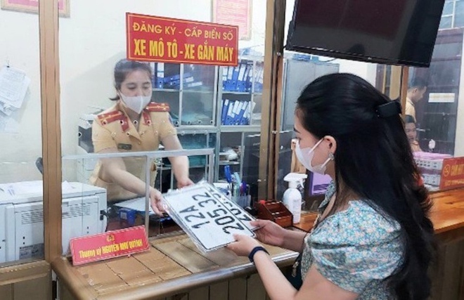 Biển số định danh có phải là …