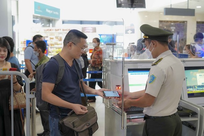 Những hành khách nào sử dụng VNeID làm thủ tục đi máy bay? - Ảnh 5.