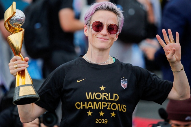 Những nữ cầu thủ giàu nhất ở World Cup 2023: Nóng bỏng với bikini,  thời trang sành điệu - Ảnh 17.