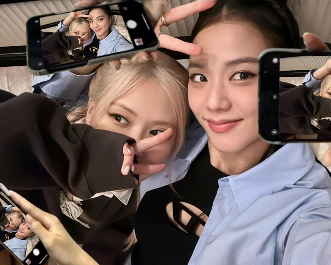 BLACKPINK về Hàn vẫn còn vương vấn Việt Nam: Jisoo - Jennie xả ảnh hiếm ở Hà Nội, Rosé đưa hẳn “con dâu” về nhà - Ảnh 10.