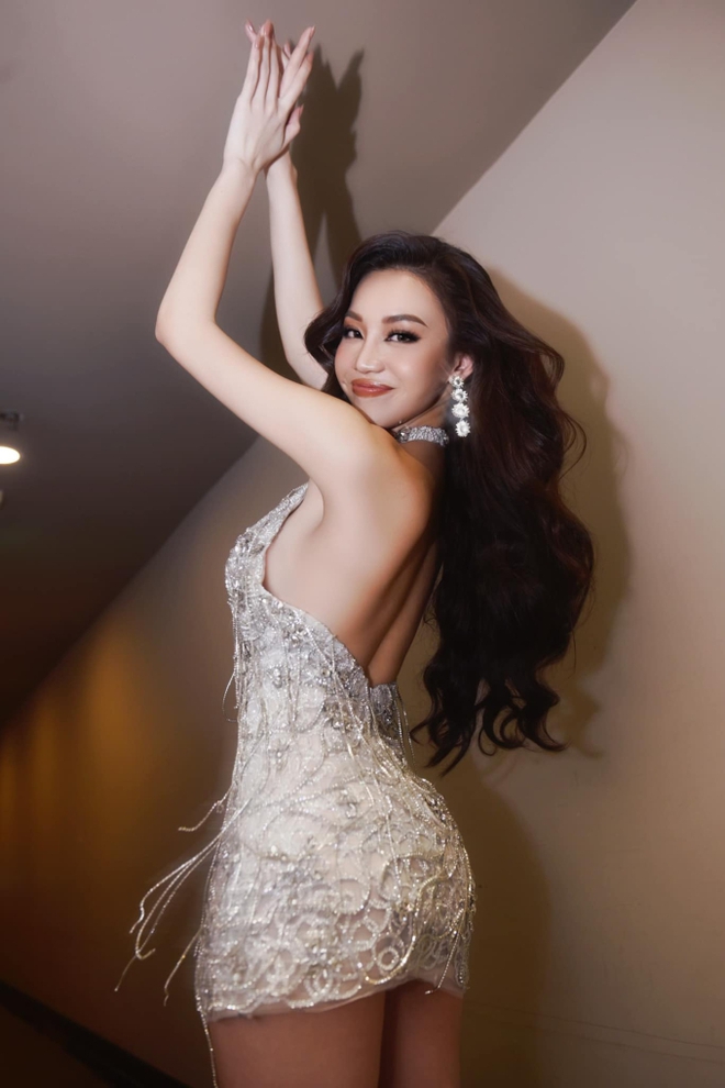 Loạt ảnh đời thường của người đẹp Tr&agrave; Vinh ho&aacute; th&acirc;n c&ocirc; Tấm đang g&acirc;y sốt - Ảnh 3.