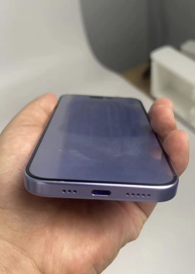 Nguyên mẫu iPhone 15 Pro lộ ảnh thực tế: Viền siêu mỏng, khai tử cổng Lightning! - Ảnh 3.