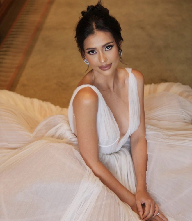 T&acirc;n Miss Universe Th&aacute;i Lan: B&ocirc;ng hồng lai n&oacute;ng bỏng, biết n&oacute;i tiếng Việt v&agrave; từ bỏ vương miện quốc tế để thi lại - Ảnh 6.