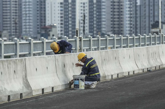 Hà Nội: Cầu Vĩnh Tuy sắp đi vào hoạt động, người dân kỳ vọng sẽ giảm thiểu ùn tắc giao thông - Ảnh 7.