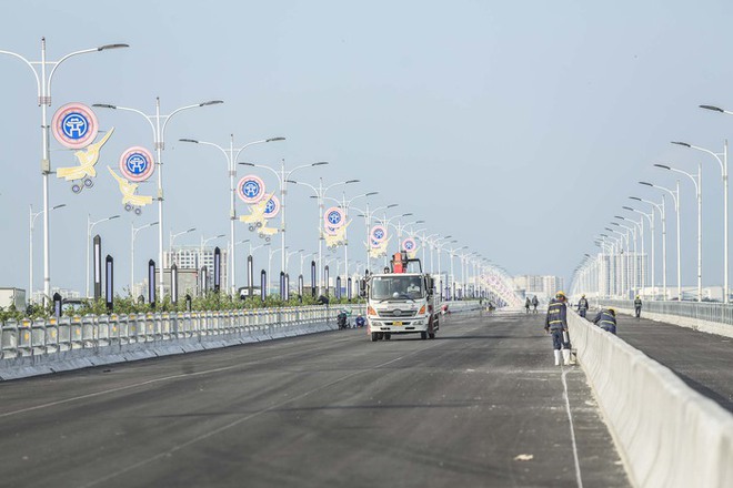 Hà Nội: Cầu Vĩnh Tuy sắp đi vào hoạt động, người dân kỳ vọng sẽ giảm thiểu ùn tắc giao thông - Ảnh 5.