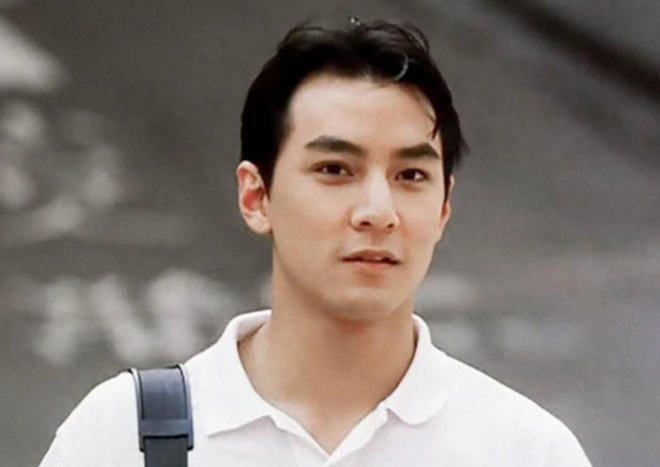 Kh&ocirc;ng chỉ đẹp như tượng tạc, nam diễn vi&ecirc;n n&agrave;y c&ograve;n tốt nghiệp trường danh tiếng, bất ngờ đi dạy học khiến fan th&iacute;ch th&uacute; - Ảnh 1.