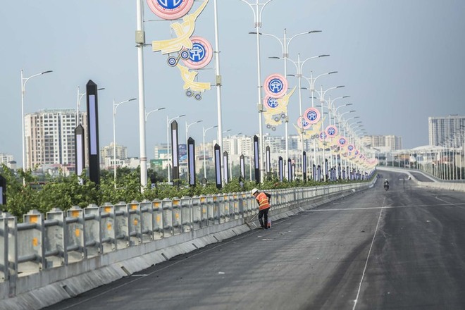 Hà Nội: Cầu Vĩnh Tuy sắp đi vào hoạt động, người dân kỳ vọng sẽ giảm thiểu ùn tắc giao thông - Ảnh 18.