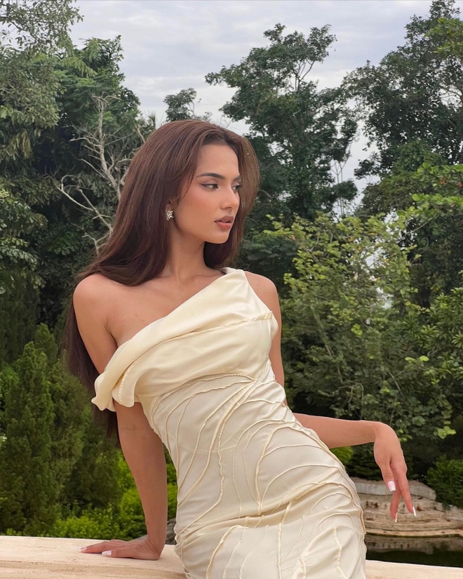 Emma Lê “bông hồng lai” thi Miss Universe Vietnam 2023: Ấn tượng từ nhan sắc đến học vấn, công khai tình yêu đẹp - Ảnh 8.