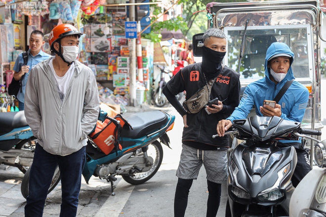 Quán chè nổ đơn liên tục nhờ món chè thoát ế trong ngày Thất tịch - Ảnh 6.