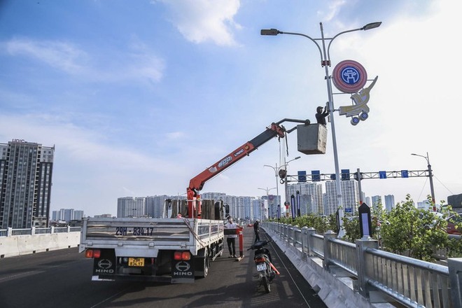 Hà Nội: Cầu Vĩnh Tuy sắp đi vào hoạt động, người dân kỳ vọng sẽ giảm thiểu ùn tắc giao thông - Ảnh 14.