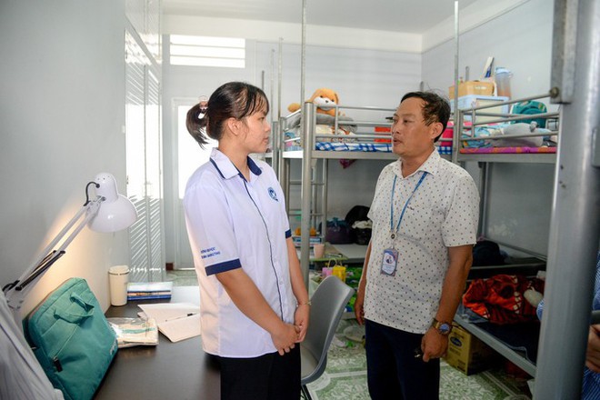 Sinh vi&ecirc;n d&agrave;n trận t&igrave;m trọ online - Ảnh 8.