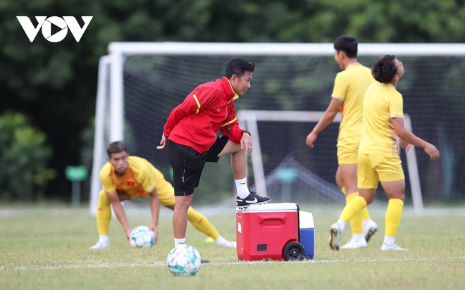 U23 Việt Nam tập chống bài tủ của U23 Indonesia trước chung kết U23 Đông Nam Á - Ảnh 7.