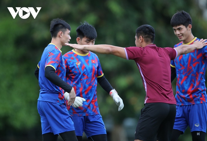 U23 Việt Nam tập chống bài tủ của U23 Indonesia trước chung kết U23 Đông Nam Á - Ảnh 6.