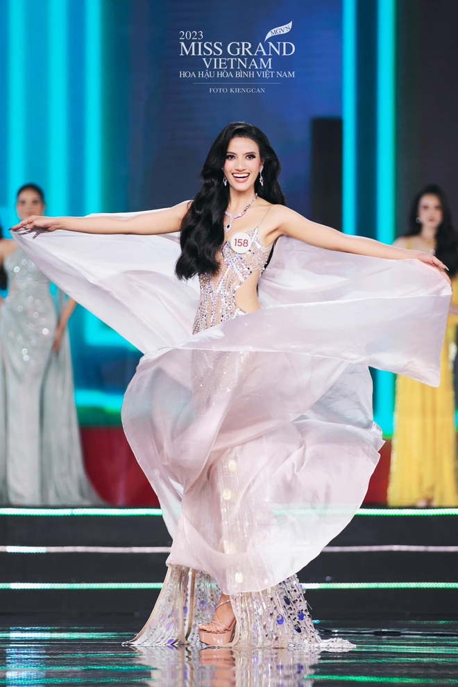 Dàn thí sinh máu chiến trước thềm Chung kết Miss Grand Vietnam: Lê Hoàng Phương và nàng Tấm nổi trội, 1 mỹ nhân học vấn khủng - Ảnh 13.