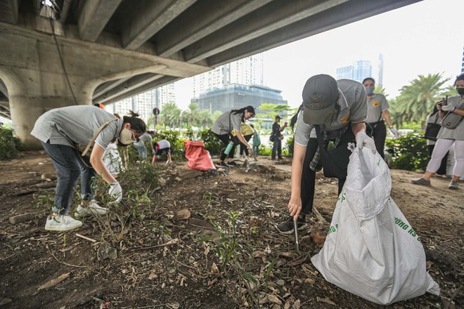 Hà Nội: Hơn 500 bạn trẻ chung tay dọn sạch các bãi rác tự phát - Ảnh 13.
