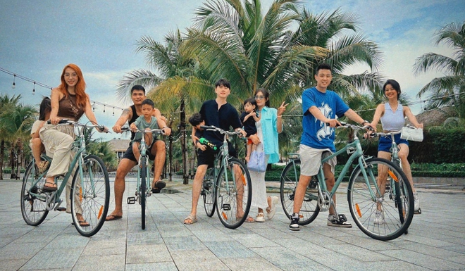 Hội H&agrave;n Hằng - Trang Lou - Emily &ldquo;xả ảnh&rdquo; vi vu trời &Acirc;u: Ai cũng xinh v&agrave; sang! - Ảnh 6.