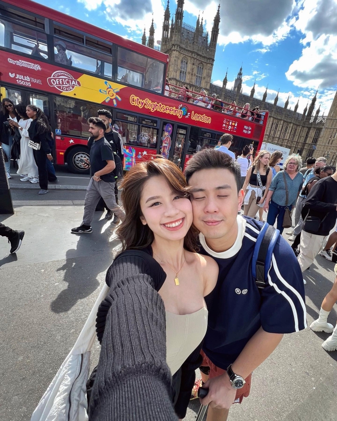 Hội H&agrave;n Hằng - Trang Lou - Emily &ldquo;xả ảnh&rdquo; vi vu trời &Acirc;u: Ai cũng xinh v&agrave; sang! - Ảnh 3.