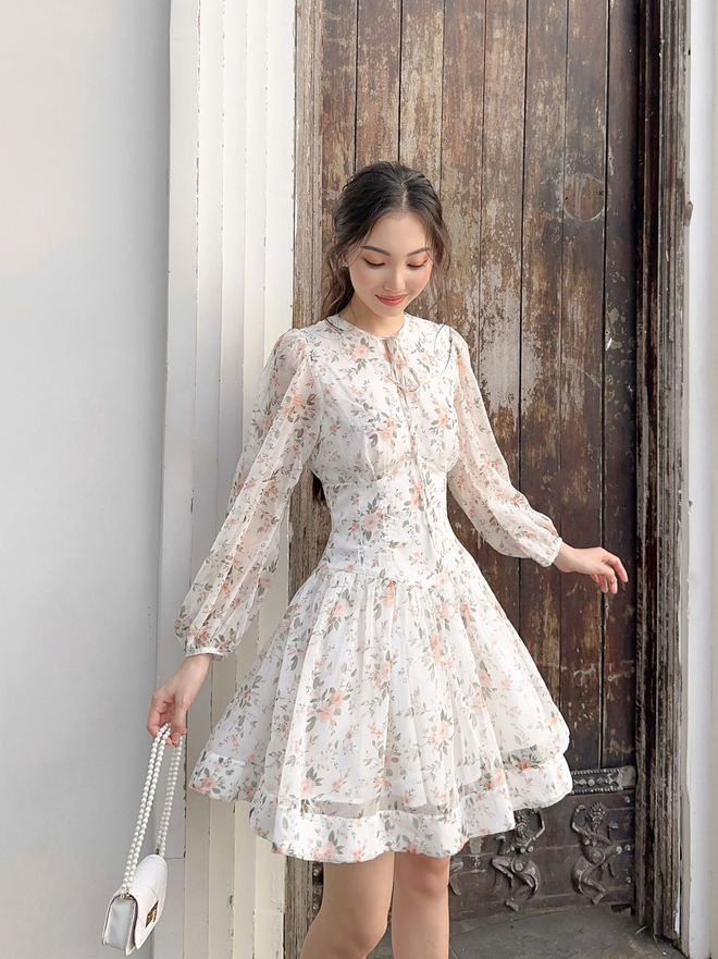10 mẫu váy liền ngọt ngào như mùa thu Hà Nội, giúp các nàng thỏa sức sống ảo mọi góc phố - Ảnh 1.