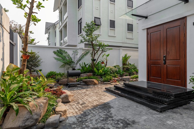 Ngắm căn biệt thự ở Hà Đông rất thoáng mát nhờ mảng xanh của thiên nhiên bao bọc xung quanh - Ảnh 2. Ngắm căn biệt thự ở Hà Đông rất thoáng mát nhờ mảng xanh của thiên nhiên bao bọc xung quanh - Ảnh 2.