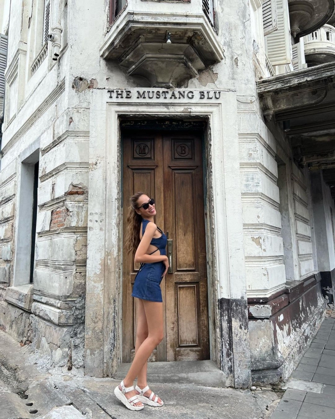 Soi tủ đồ của tân Hoa hậu Lê Hoàng Phương: Ngập tràn váy áo local brand, diện lên sang như hàng hiệu đắt tiền - Ảnh 14.