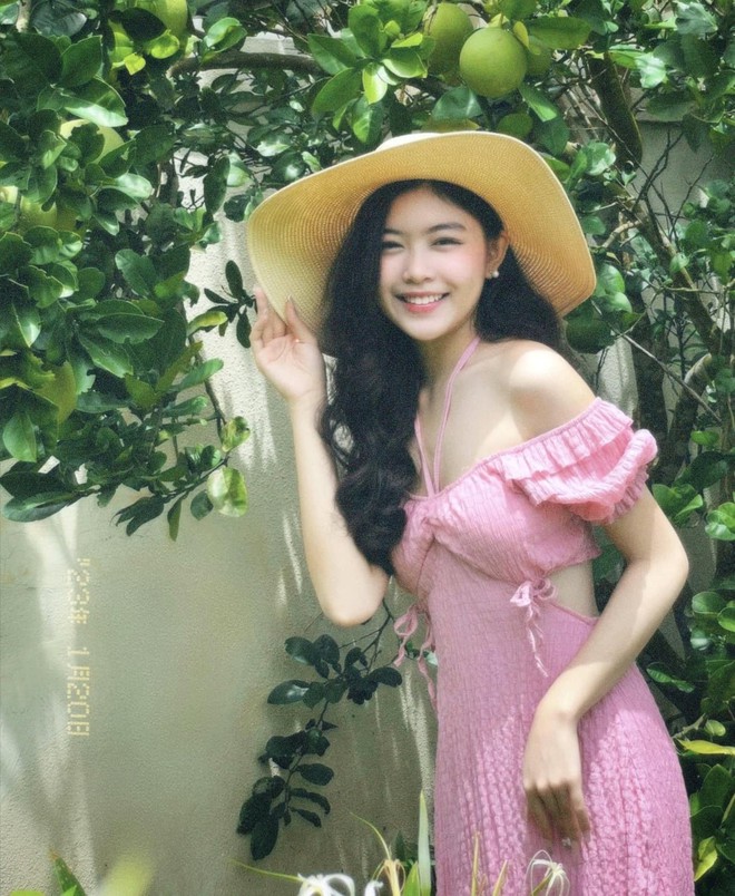 Vẻ đẹp đối lập của hai con gái Quyền Linh: Em kiêu sa, chị ngọt ngào như Hoa hậu - Ảnh 7.