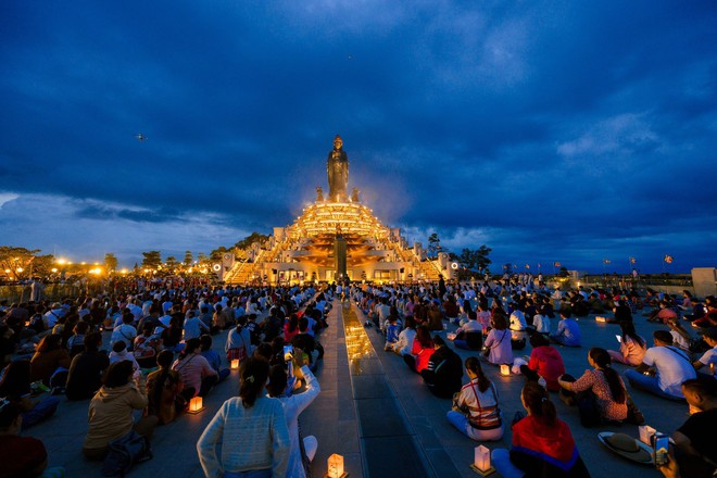 Phật tử khắp cả nước tìm về núi Bà Đen, Tây Ninh thực hành hiếu đạo mùa Vu Lan - Ảnh 14.