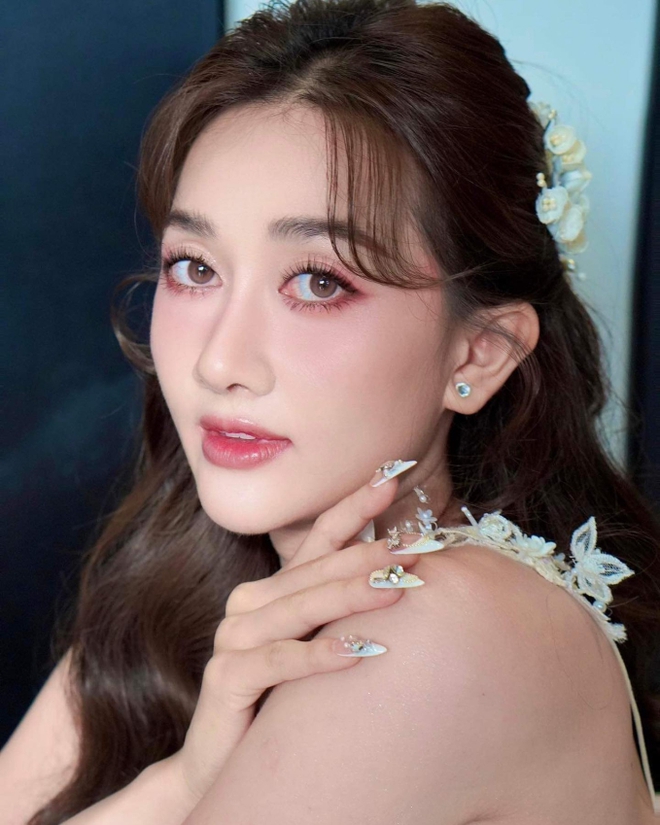 Nữ diễn vi&ecirc;n Vbiz tung ảnh cưới trước thềm h&ocirc;n lễ, d&agrave;n sao Việt phấn kh&iacute;ch ch&uacute;c mừng - Ảnh 2.