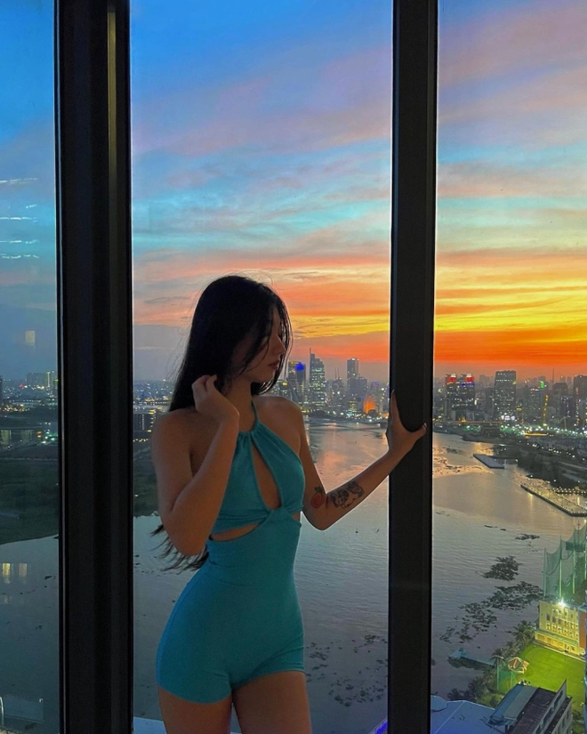 Hơn 94 triệu lượt xem &ldquo;chiếc&rdquo; ph&ograve;ng ngủ tường k&iacute;nh view khủng ngắm Bitexco, danh t&iacute;nh chủ nh&acirc;n g&acirc;y bất ngờ - Ảnh 7.