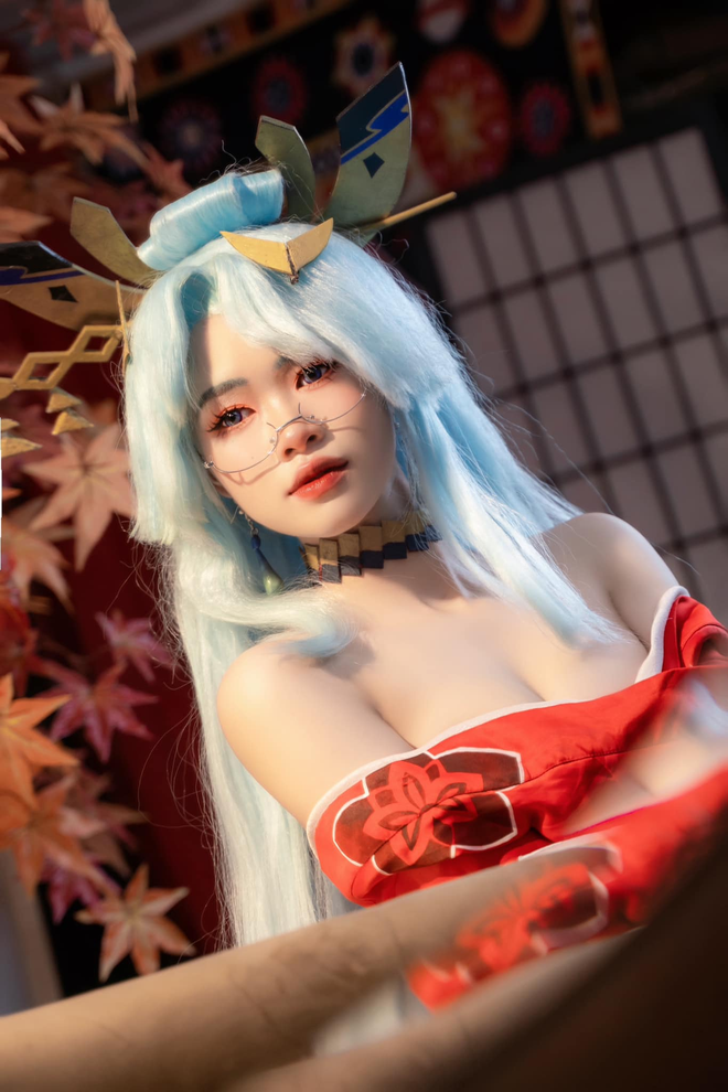 Vừa set love với Yiwei, nữ tuyển thủ Liên Quân đăng luôn ảnh cosplay khoe dáng khiến fan bỏng mắt - Ảnh 7.