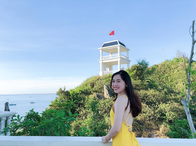 C&oacute; một h&ograve;n đảo với h&igrave;nh d&aacute;ng như con c&oacute;c hướng về biển khơi, từng l&agrave; nơi ngắm cảnh của vị vua cuối c&ugrave;ng ở Việt Nam - Ảnh 3.