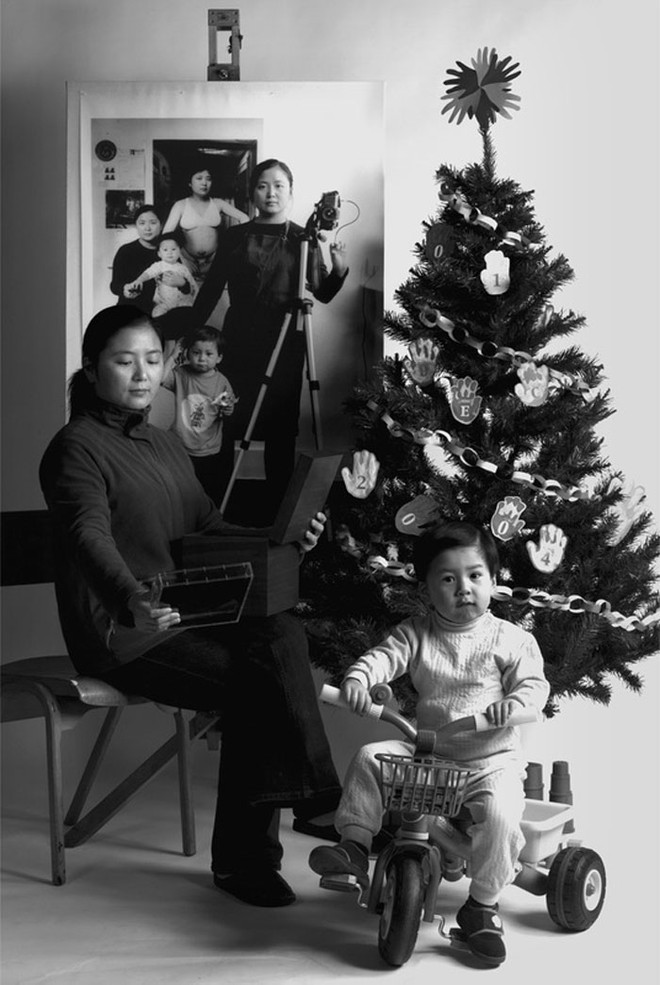 Bà mẹ dành 20 năm chụp ảnh trong ảnh kể hành trình trưởng thành của con trai, bức cuối cùng gây xúc động mãnh liệt - Ảnh 4.