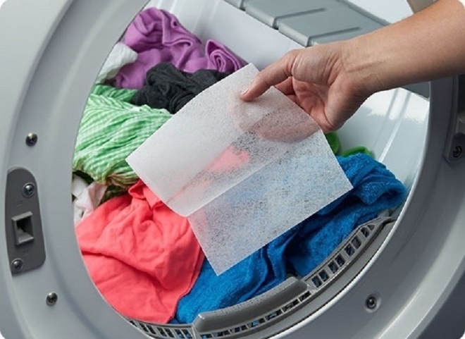 V&igrave; sao giặt quần &aacute;o tại nh&agrave; kh&ocirc;ng thơm l&acirc;u như ngo&agrave;i tiệm? - Ảnh 2.