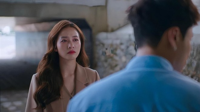 Gia Đ&igrave;nh M&igrave;nh Vui Bất Th&igrave;nh L&igrave;nh: Bi kịch tột c&ugrave;ng của nh&acirc;n vật v&agrave; bế tắc kh&ocirc;ng lối tho&aacute;t của bi&ecirc;n kịch - Ảnh 2.