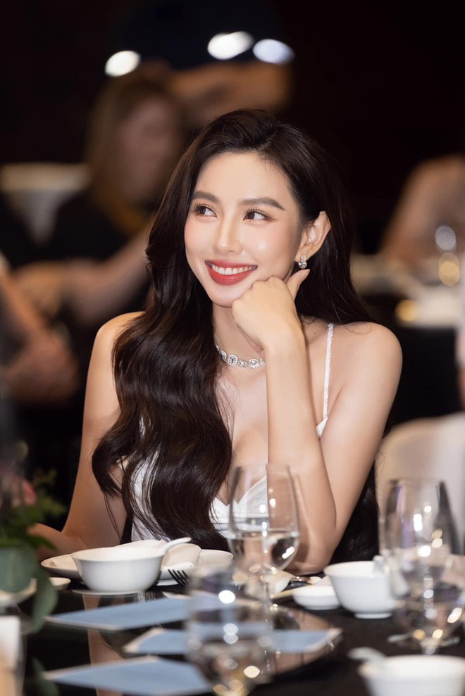 Nhan sắc g&acirc;y sốt của Th&ugrave;y Ti&ecirc;n tr&ecirc;n s&oacute;ng truyền h&igrave;nh, bắt g&oacute;c n&agrave;o cũng cuốn h&uacute;t, ngọt ng&agrave;o - Ảnh 5.