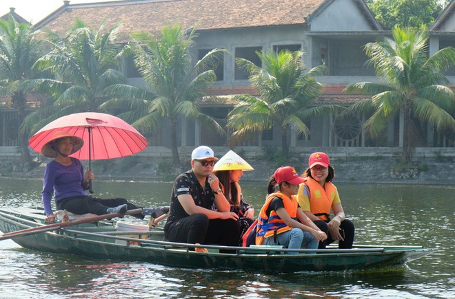Đ&atilde; mở cửa nhưng khu du lịch Tam Cốc - B&iacute;ch Động vẫn &aacute;n binh bất động - Ảnh 4.