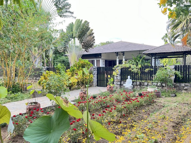 Ch&aacute;n cuộc sống ồn &agrave;o, vợ chồng doanh nh&acirc;n bỏ phố về qu&ecirc;: Chi 12 tỷ để sở hữu kh&ocirc;ng gian sống thơ mộng, x&acirc;y cả resort để nghỉ dưỡng - Ảnh 1.