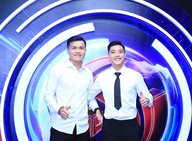 Hoàng Đức như chú rể, dàn cầu thủ bảnh bao đến tham dự V.League Awards 2023 - Ảnh 11.