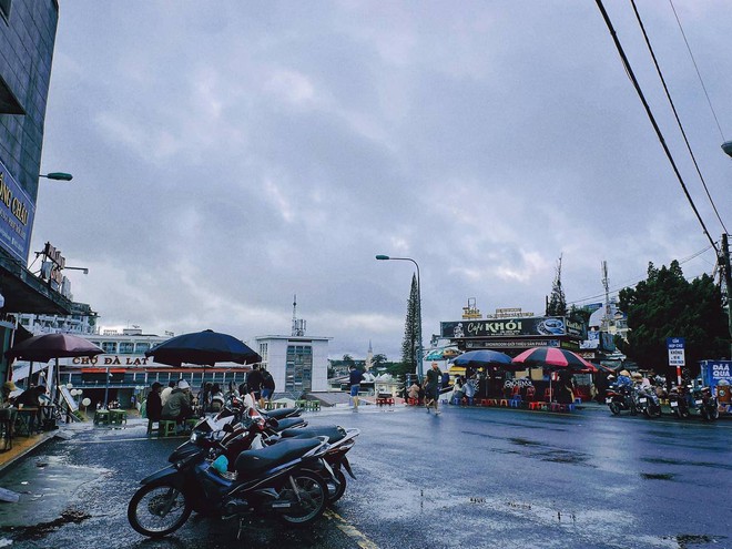 Vũng Tàu, Đà Lạt vắng vẻ, người xe ồ ạt đổ về Phan Thiết trong ngày đầu nghỉ lễ 2⁄9 - Ảnh 7.