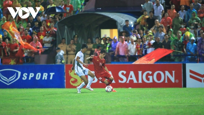 Hành động đẹp của cầu thủ U23 Việt Nam sau trận thắng Yemen - Ảnh 6.