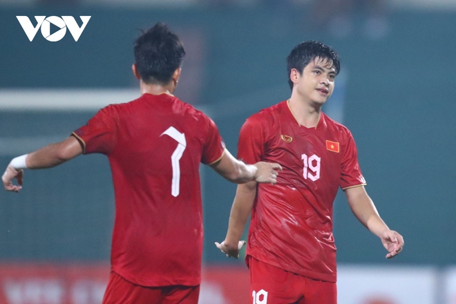 B&agrave;n phản lưới nh&agrave; của U23 Việt Nam c&oacute; 2 t&ecirc;n t&aacute;c giả - Ảnh 1.