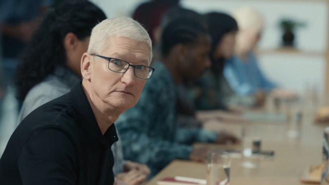 CEO Apple gây bất ngờ trong lần đầu làm diễn viên, fan còn đòi trao luôn giải Oscar - Ảnh 5. CEO Apple gây bất ngờ trong lần đầu làm diễn viên, fan còn đòi trao luôn giải Oscar - Ảnh 5.