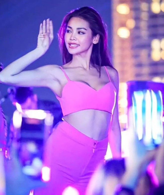 Tranh c&atilde;i Engfa Waraha tổ chức show ca nhạc ở Việt Nam - Ảnh 1.