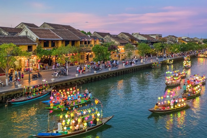B&aacute;o Ấn Độ v&iacute; thời gian như dừng lại trước vẻ đẹp của phố cổ Hội An (Việt Nam) - Ảnh 1.